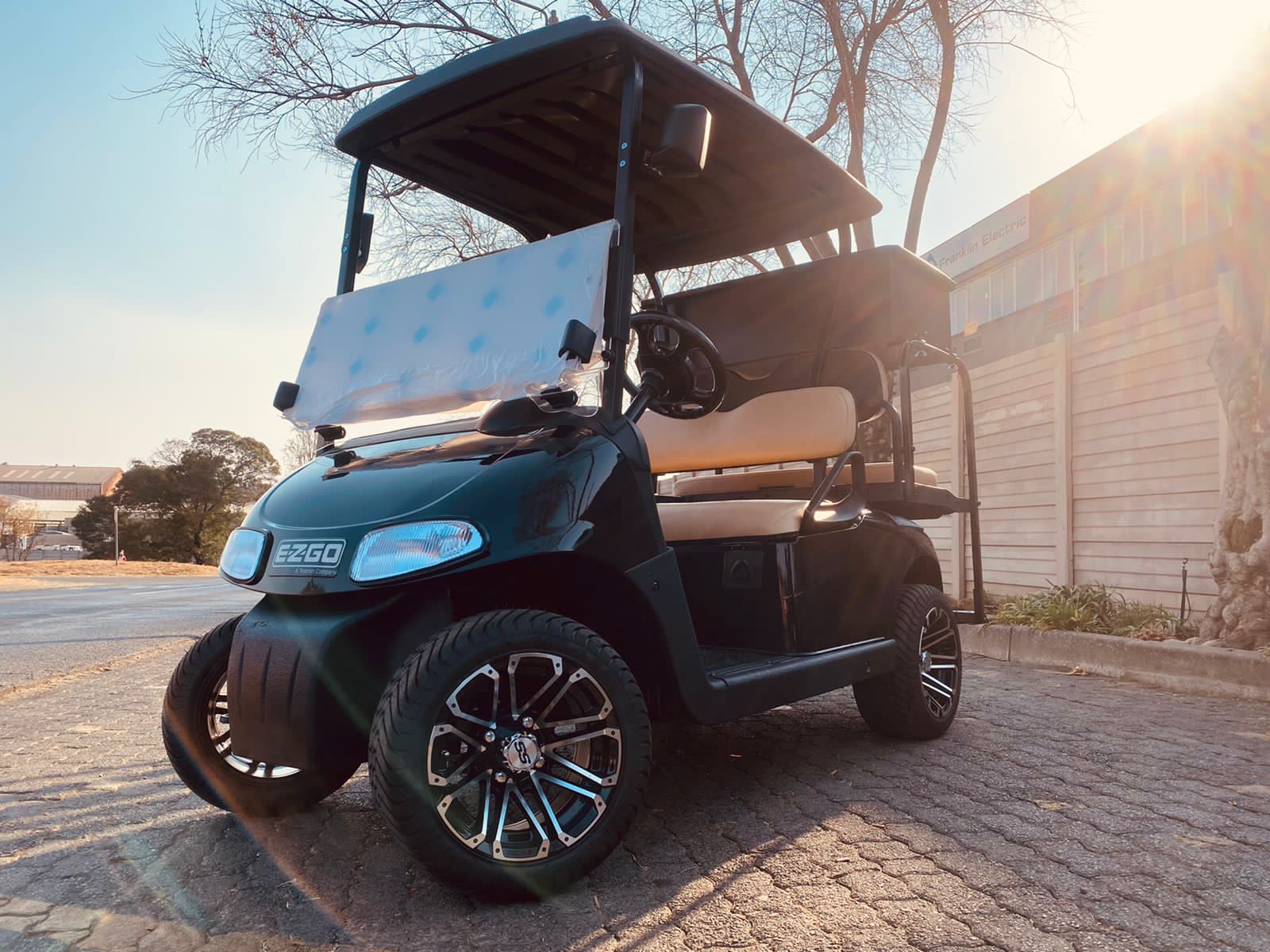 E-Z-GO 4 seater golf cart with detachable bin